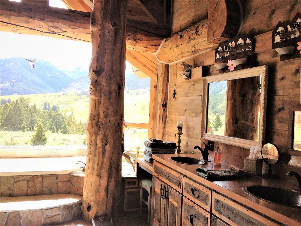 Mcdonald'S Ranch Lodge Гардинър Екстериор снимка